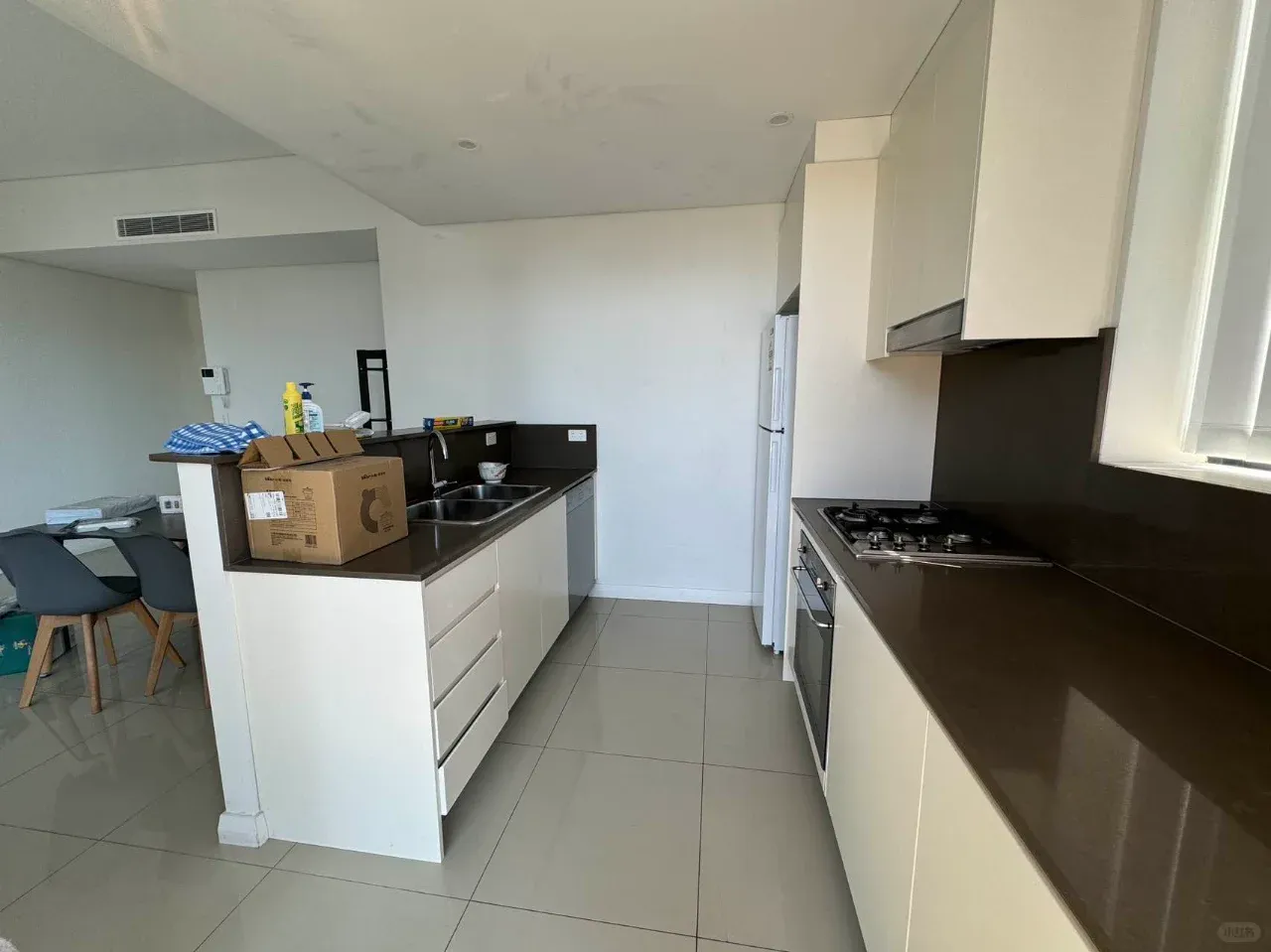 謝菲2b2b｜找室友 包bill！！