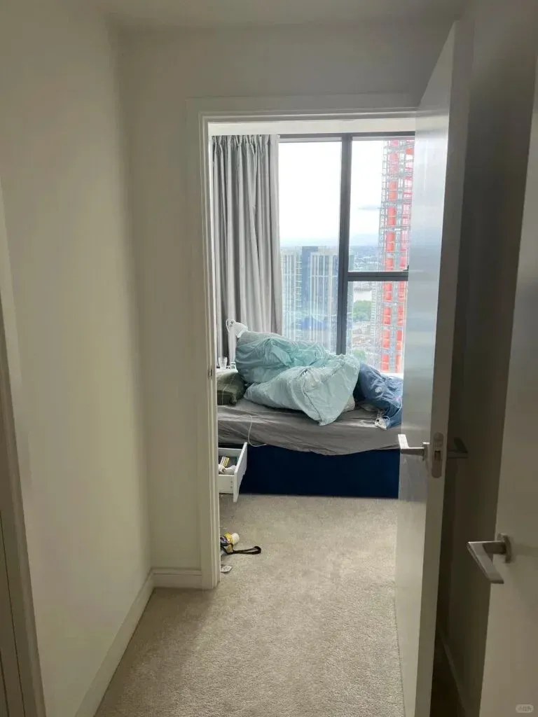 RENT‼️ London Hampton Tower 2b2b