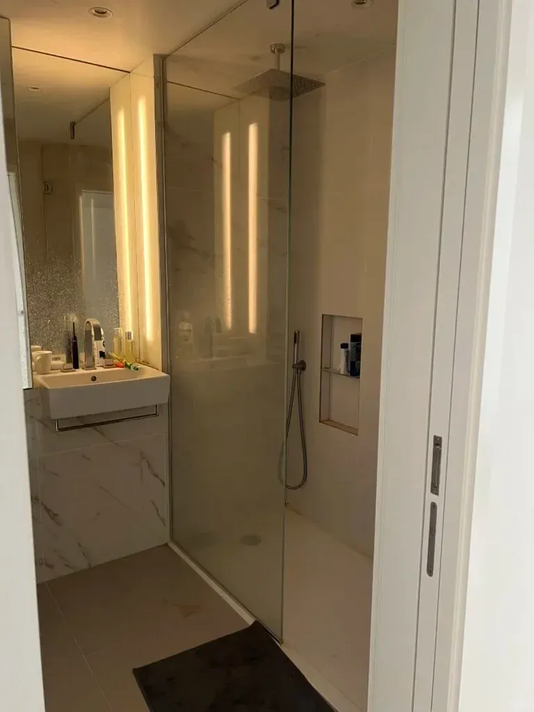RENT‼️ London Hampton Tower 2b2b