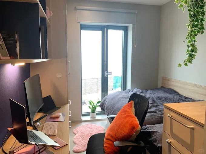愛丁堡快來看，這個studio打🦴折了包bill