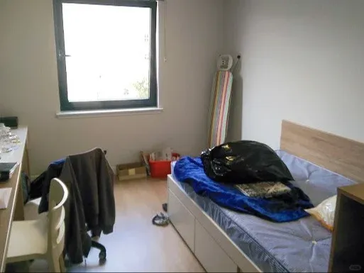 各位愛丁堡的主子，要不您看看這個單間咋樣