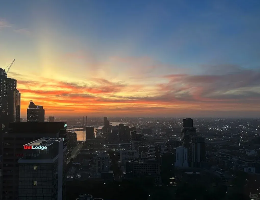 25s1墨爾本city大窗戶的studio