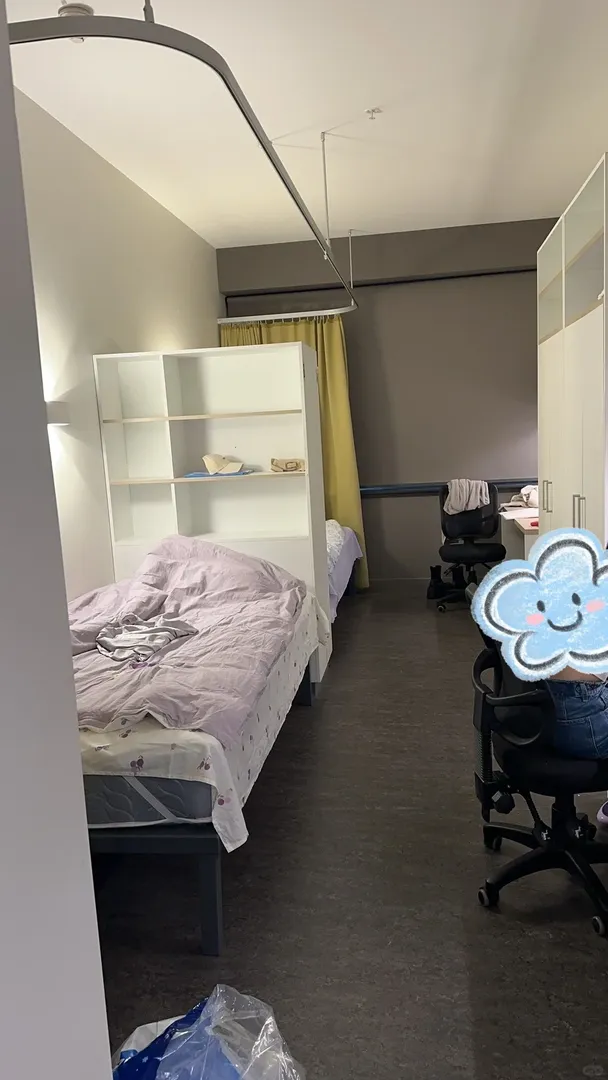 布里斯班住姐妹房跟姐妹鬧掰了😰