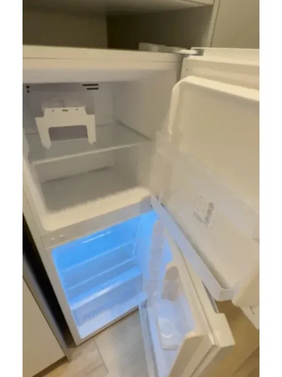 布里斯班一室😭出求個好心人接手