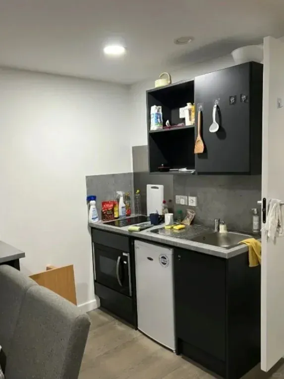 伯大水電免～的studio！蹲個好室友