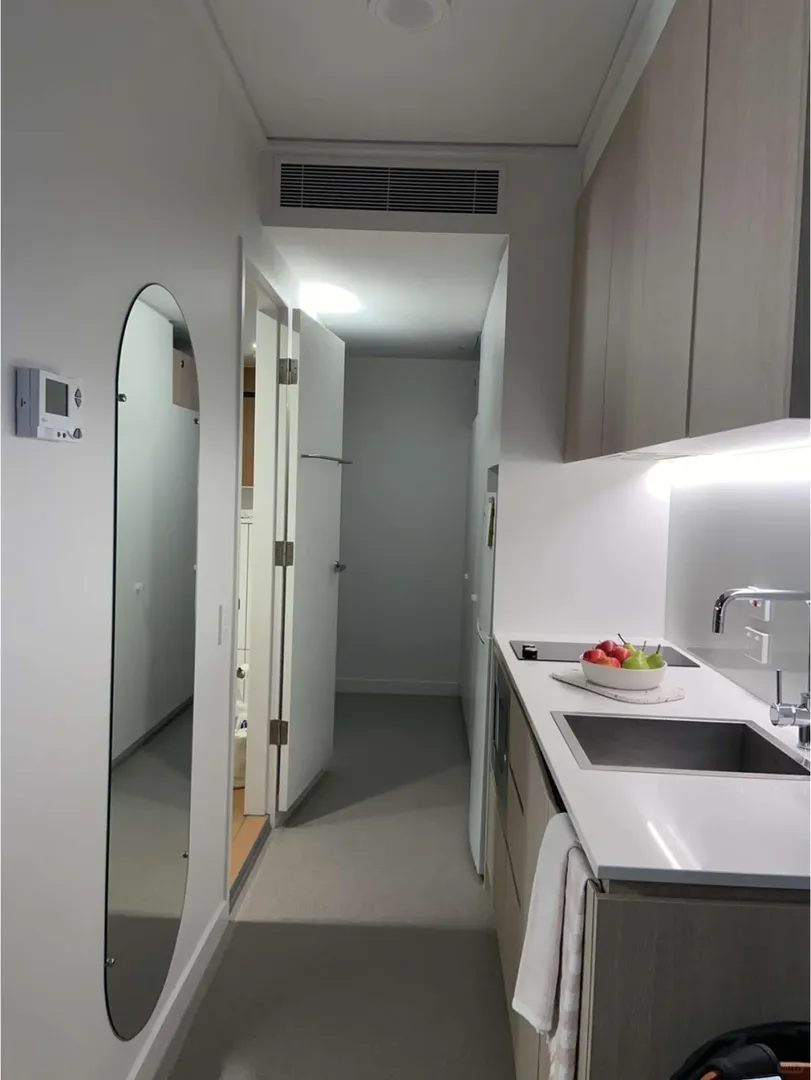 旗杆花園旁包工作日早餐的公寓