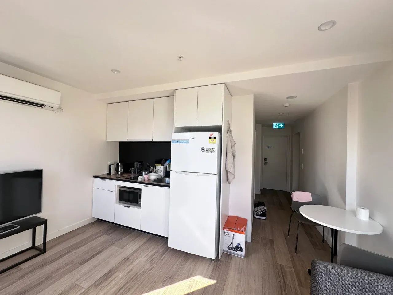25S1🐱本想租2b🏡，蹲華人女室友╥﹏╥