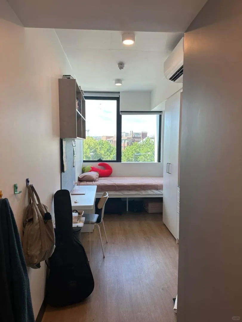 阿德我的studio低假蹲人🧱