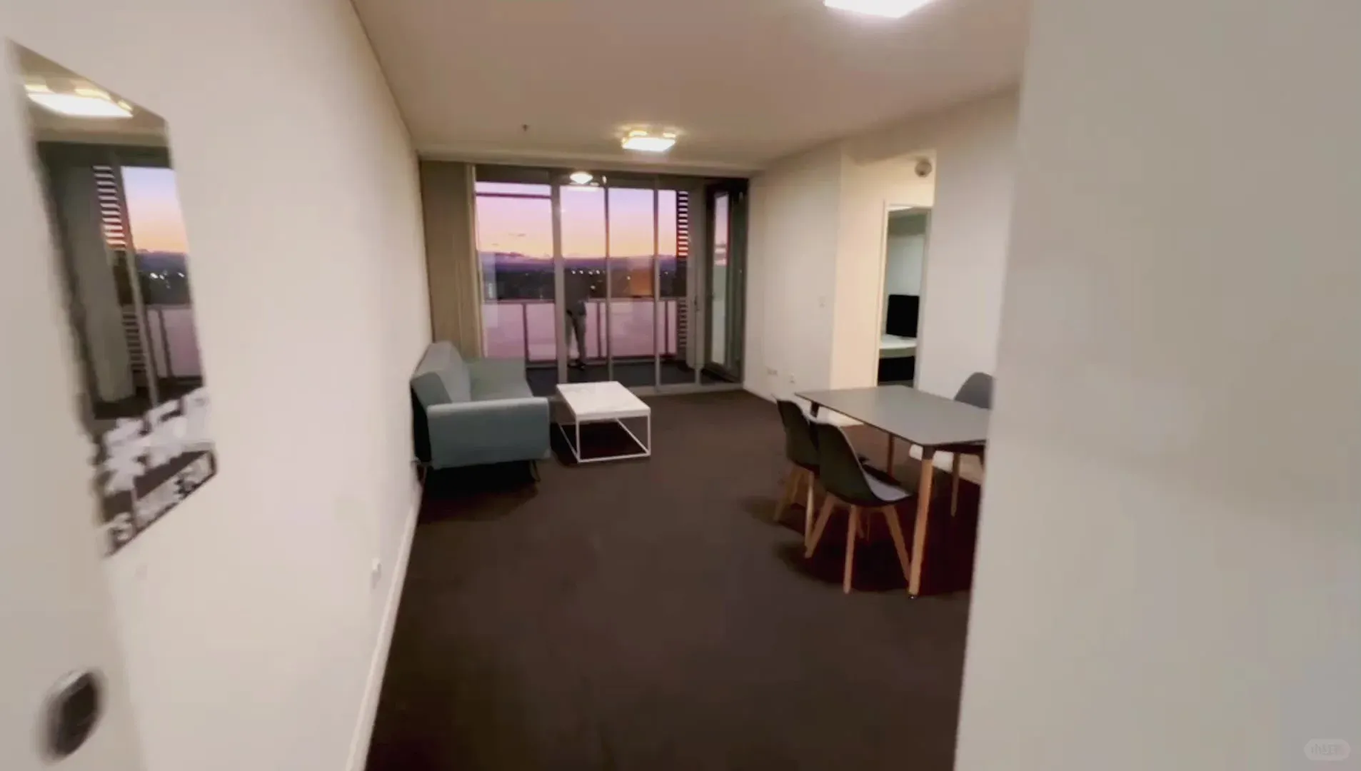 Burwood 華人區聚集地的1b1b