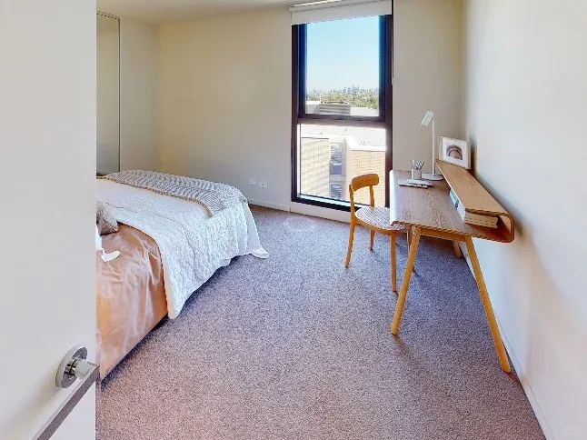 我和朋友在墨爾本Caulfield的1b小屋