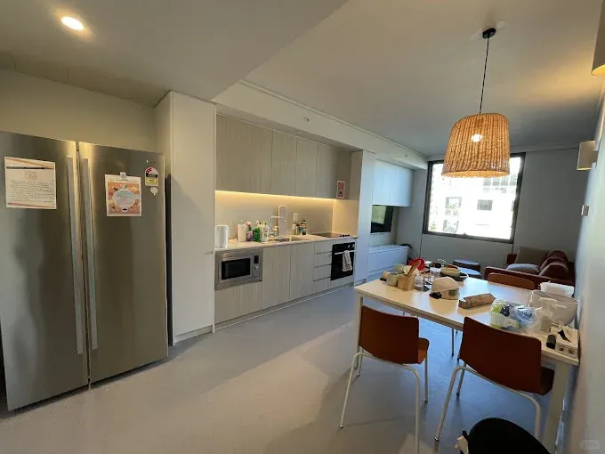 雪梨白菜毒衛小屋蹲倆室友～空調早餐