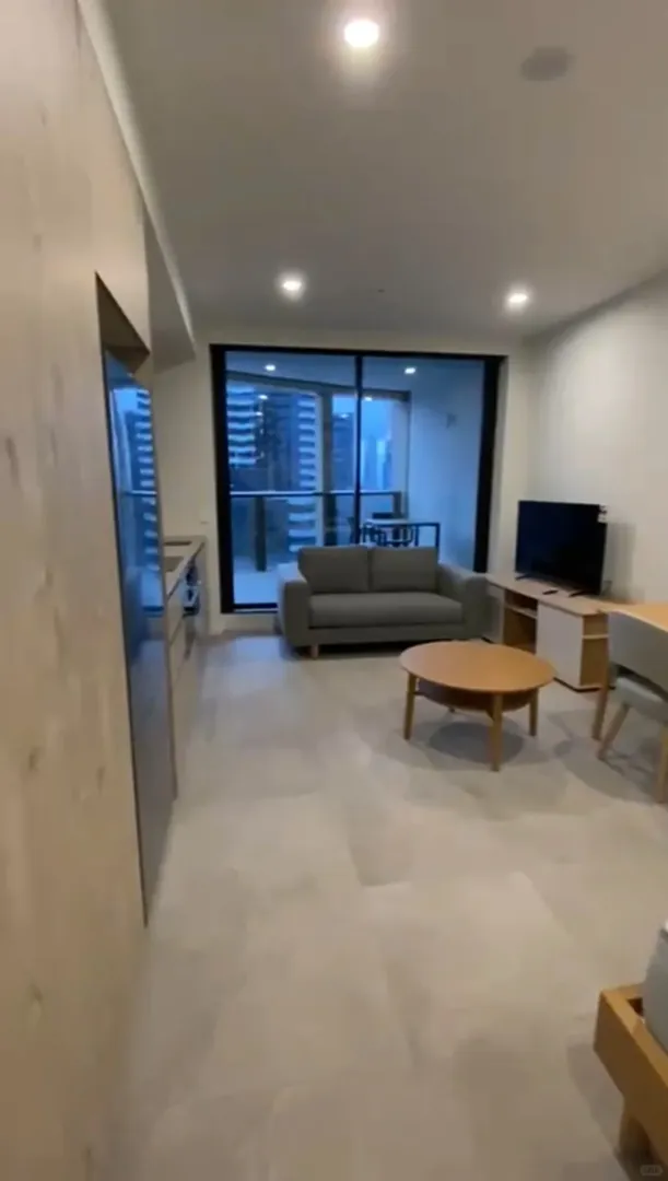 在墨爾本cbd的studioc出租啦，社會公寓哦