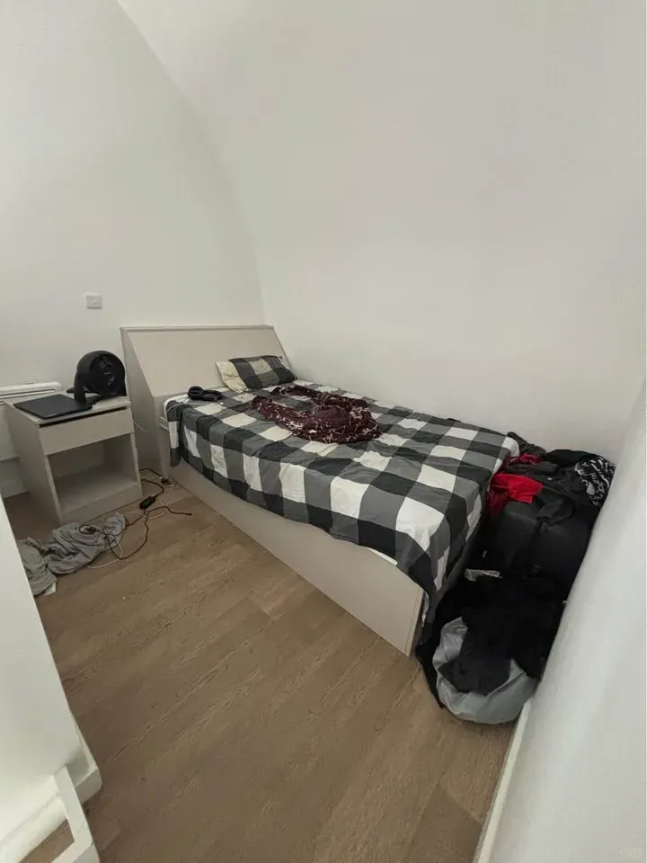 倫敦狗島旁邊的loft轉租啦，旁邊就是o2巨蛋