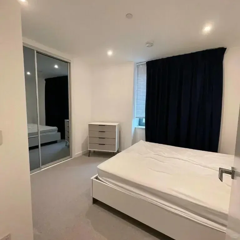 vauxhall可雙人入住的1b1b，落地窗還帶陽台