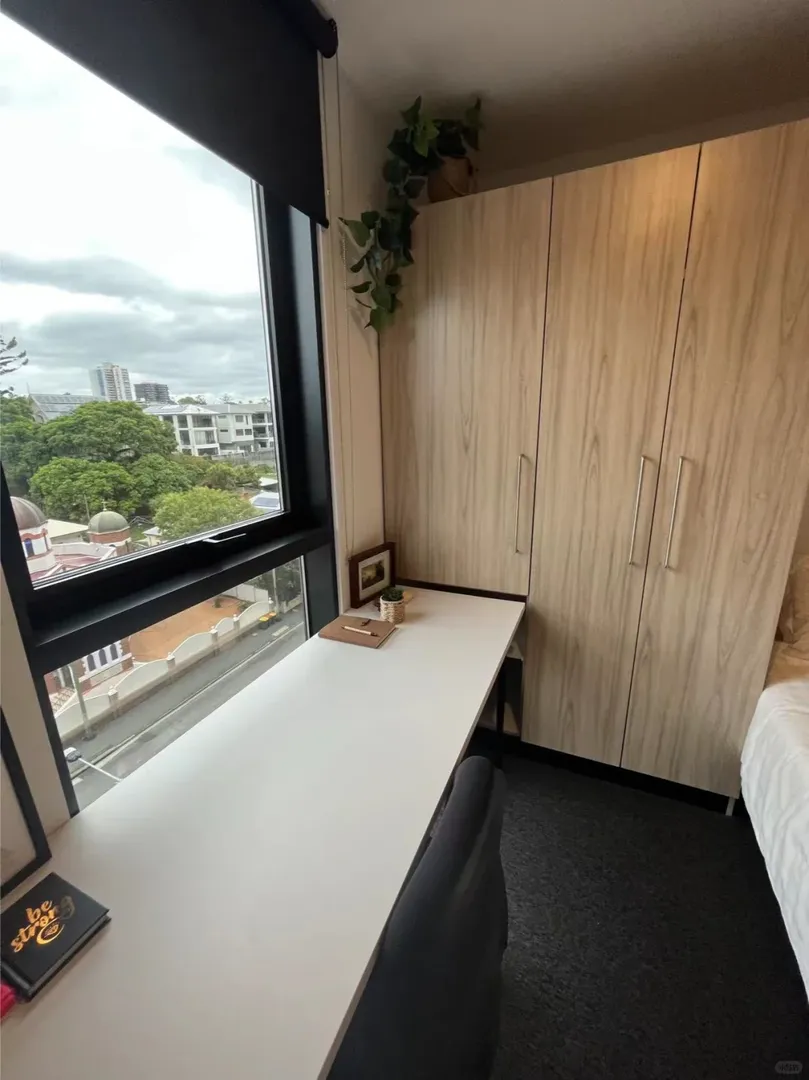 不吹不黑 我願稱之為布里斯班studio天花板