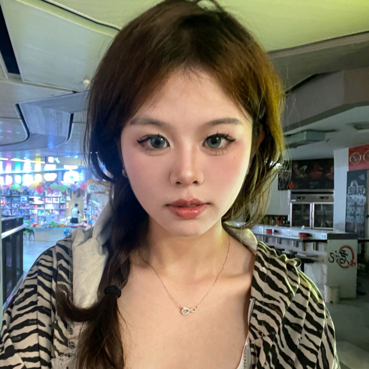 不允許還有人不知道這個300多落地窗的🏠