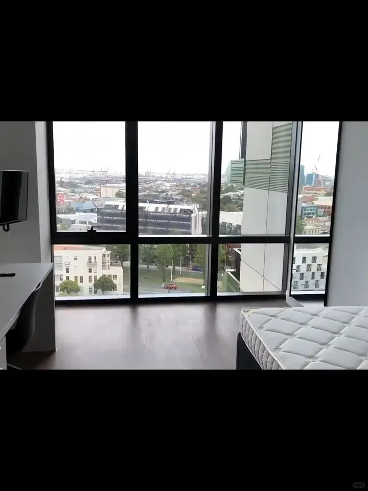 🇦🇺墨爾本這個帶陽台的3b2b找室友