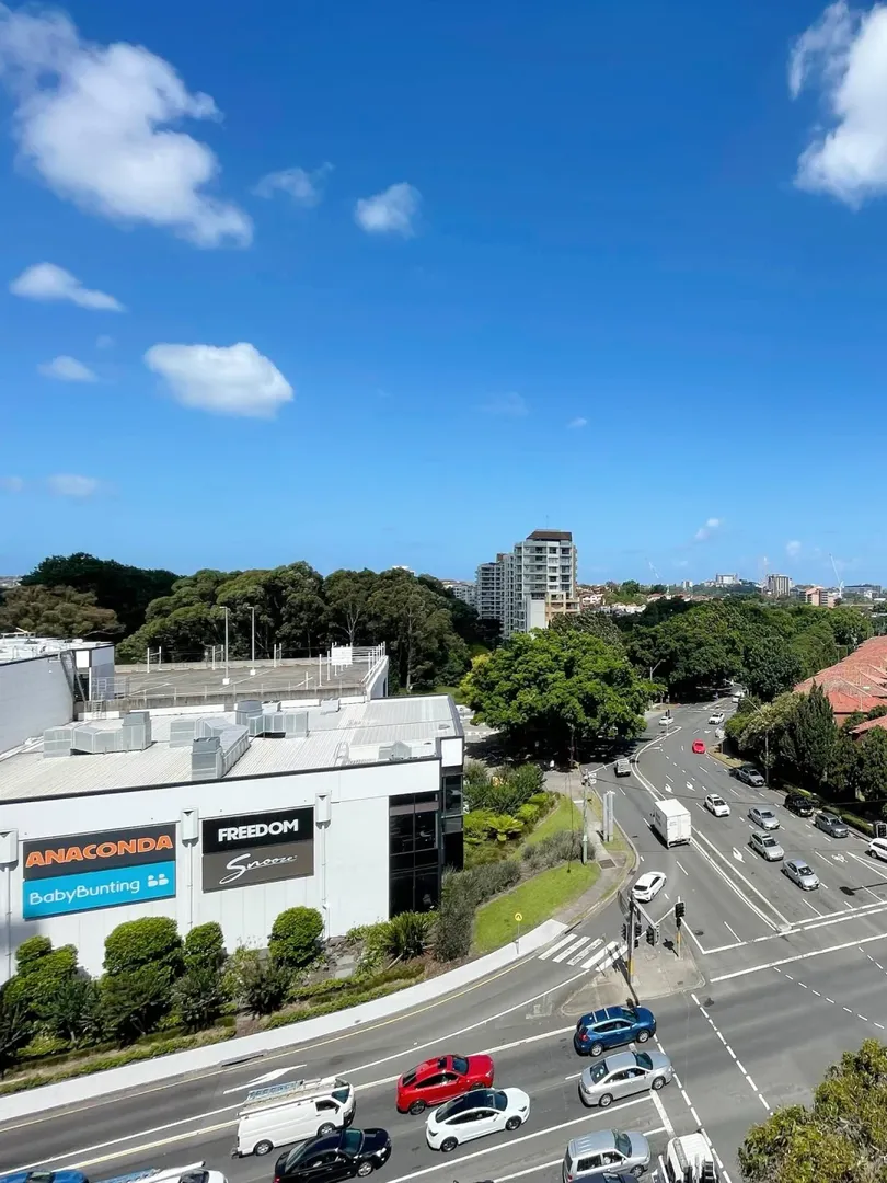 雪梨高層公寓| 過個馬路就能逛gai