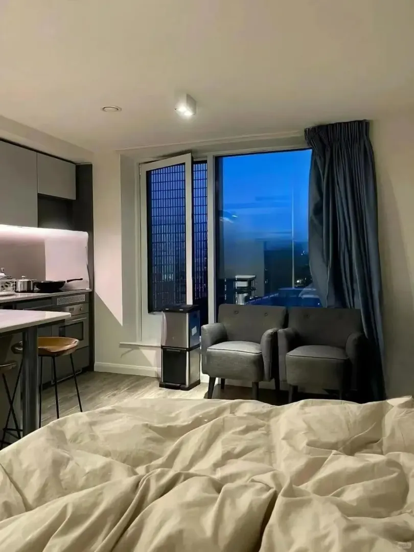 曼城住這樣的 studio也太幸福了吧