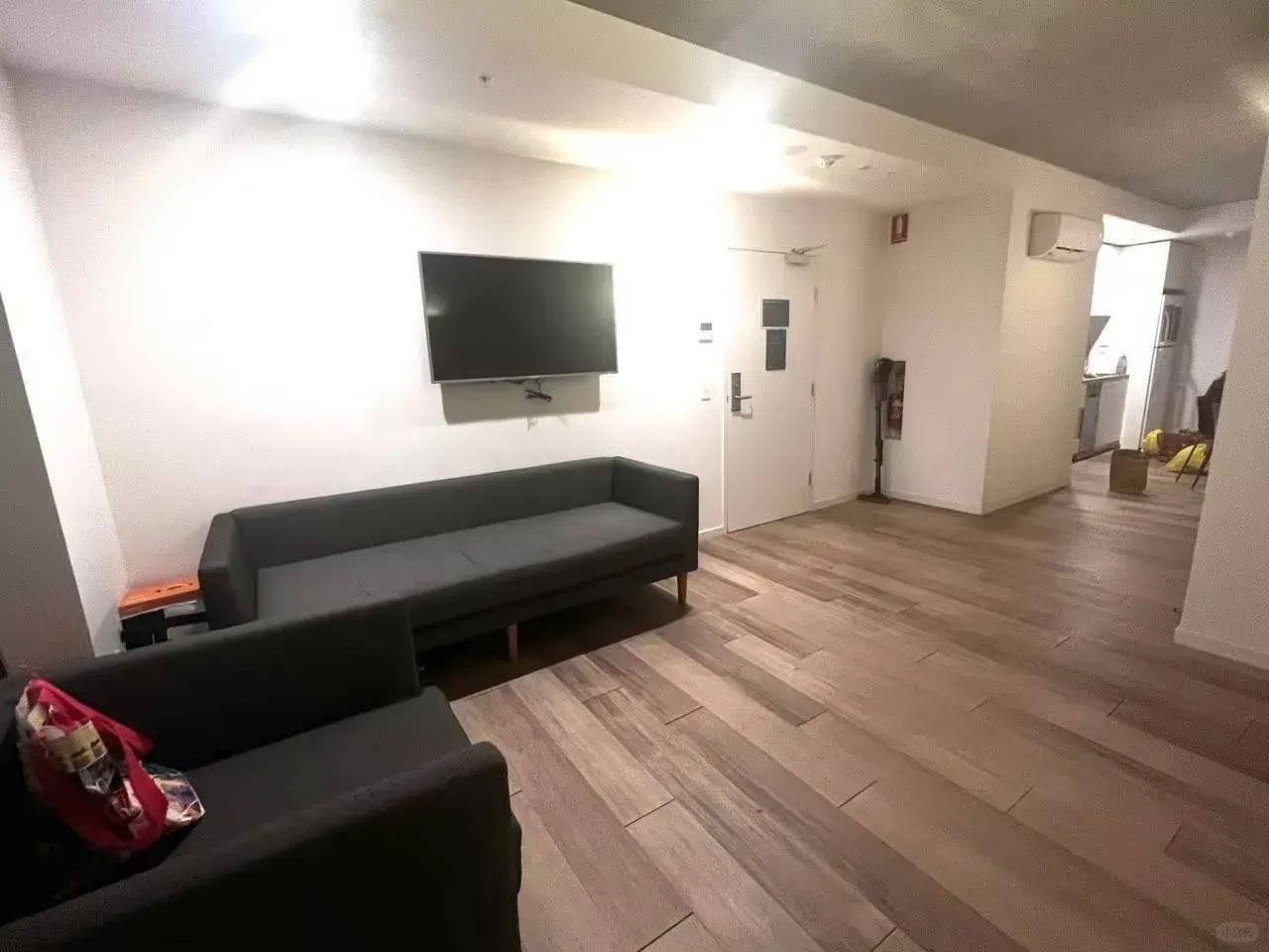 墨爾本 4b2b找室友（2月起租包家具！！