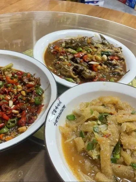 阿德萊德，平價的蒼蠅館子求推