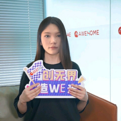 客廳多扇落地窗！誰來懂一下？