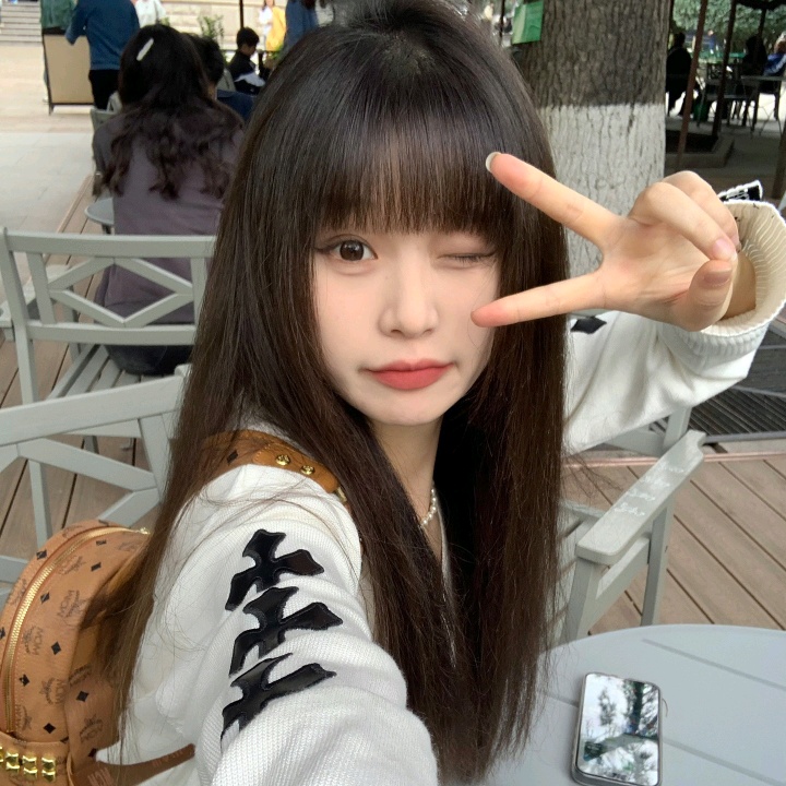 倫敦很美的studio，去學校嗖一下就到！