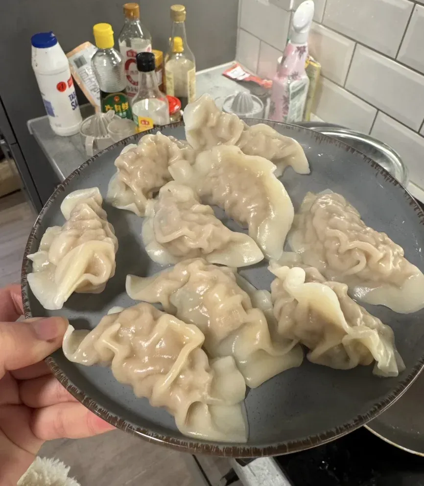 留學生活不孤單！自己動手餃子作伴🥟👭