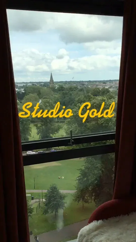 啊噴友，南安普頓VP，漂亮的Studio有的呢
