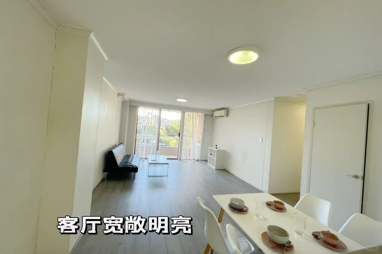 雪梨 出一間落地窗的2b2b 包家具包水