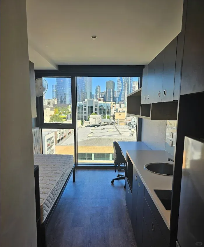 墨爾本City雙窗明亮小屋轉❗️近墨大&RMIT