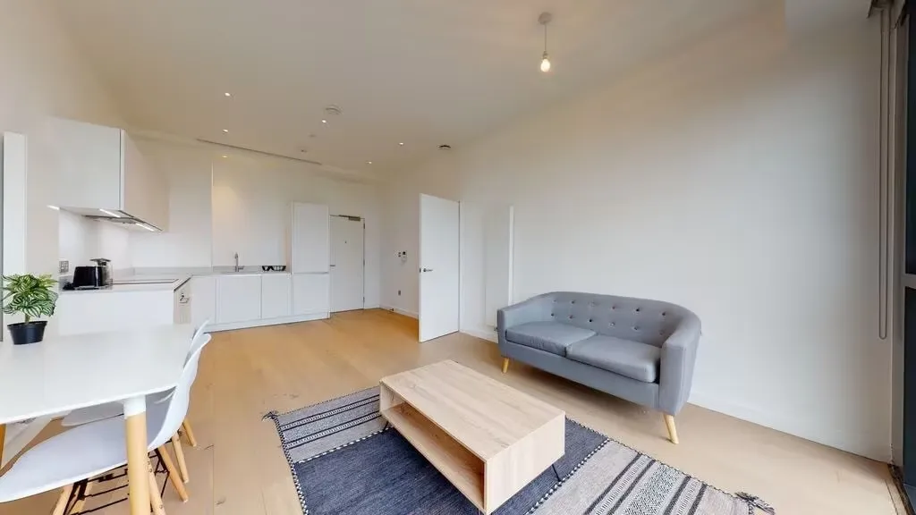 倫敦巨窗Loft！UCL通勤便利🌟