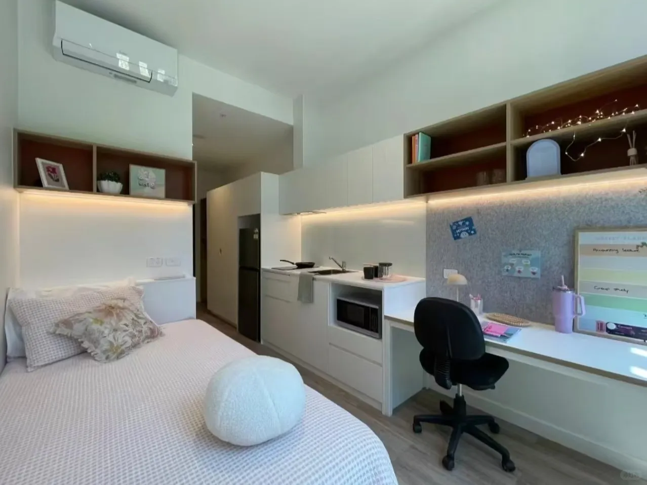 新南在unsw門口的studio，6xx已經很滿足了