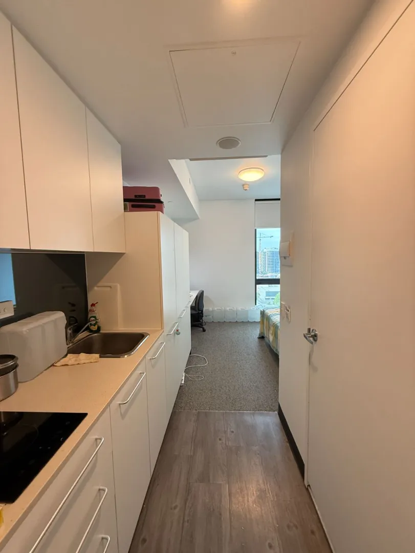 布里斯班UQ轉租studio，明年二月靠近學校