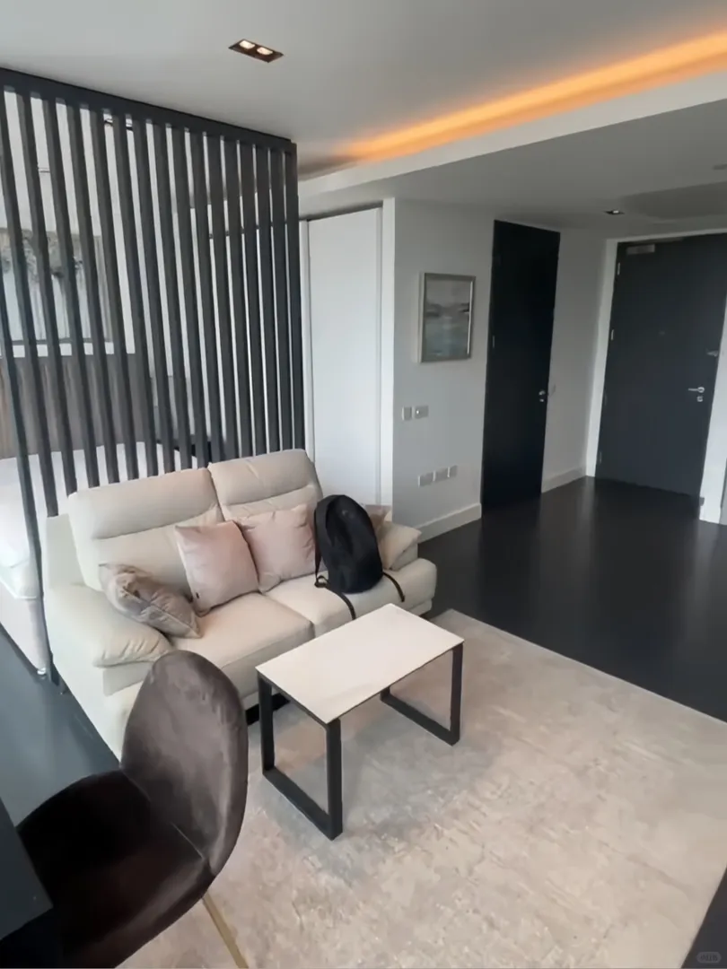 🇬🇧倫敦|一面牆都是落地窗的studio