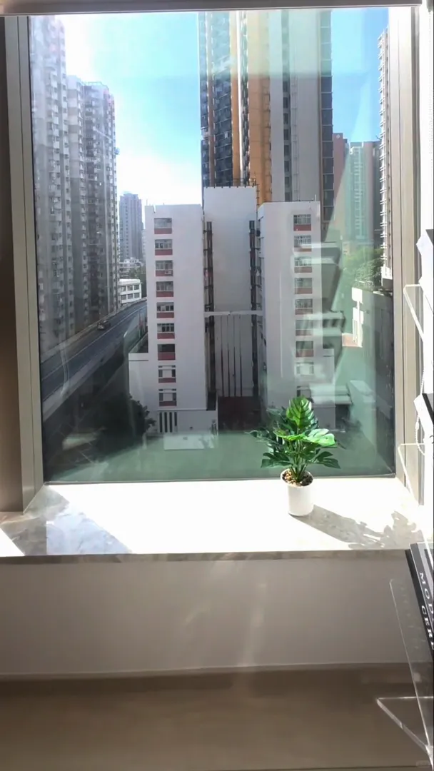 港浸會留學租房｜大採光和落地窗的溫馨小屋