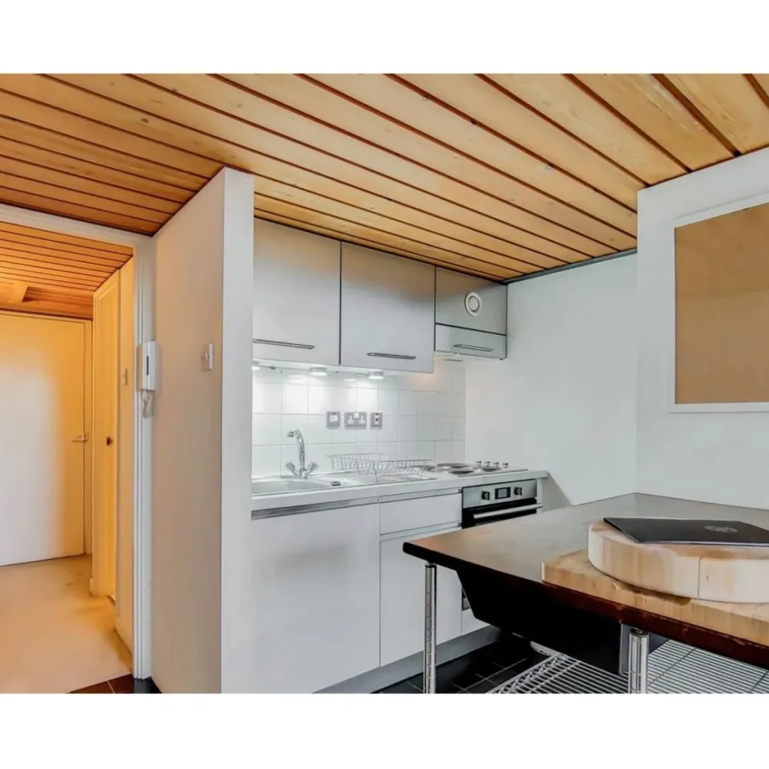 倫敦E3，學生直接住loft，面積超大🏠❗️