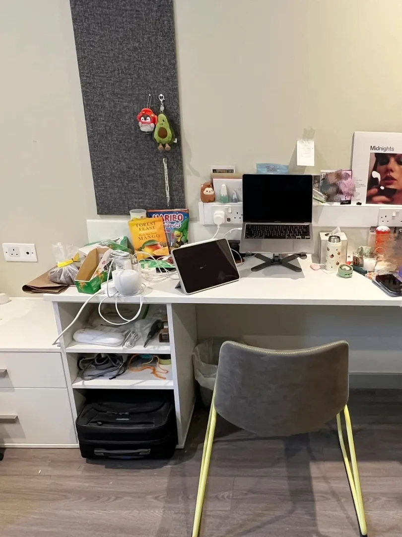 低價轉愛丁堡studio！包bills