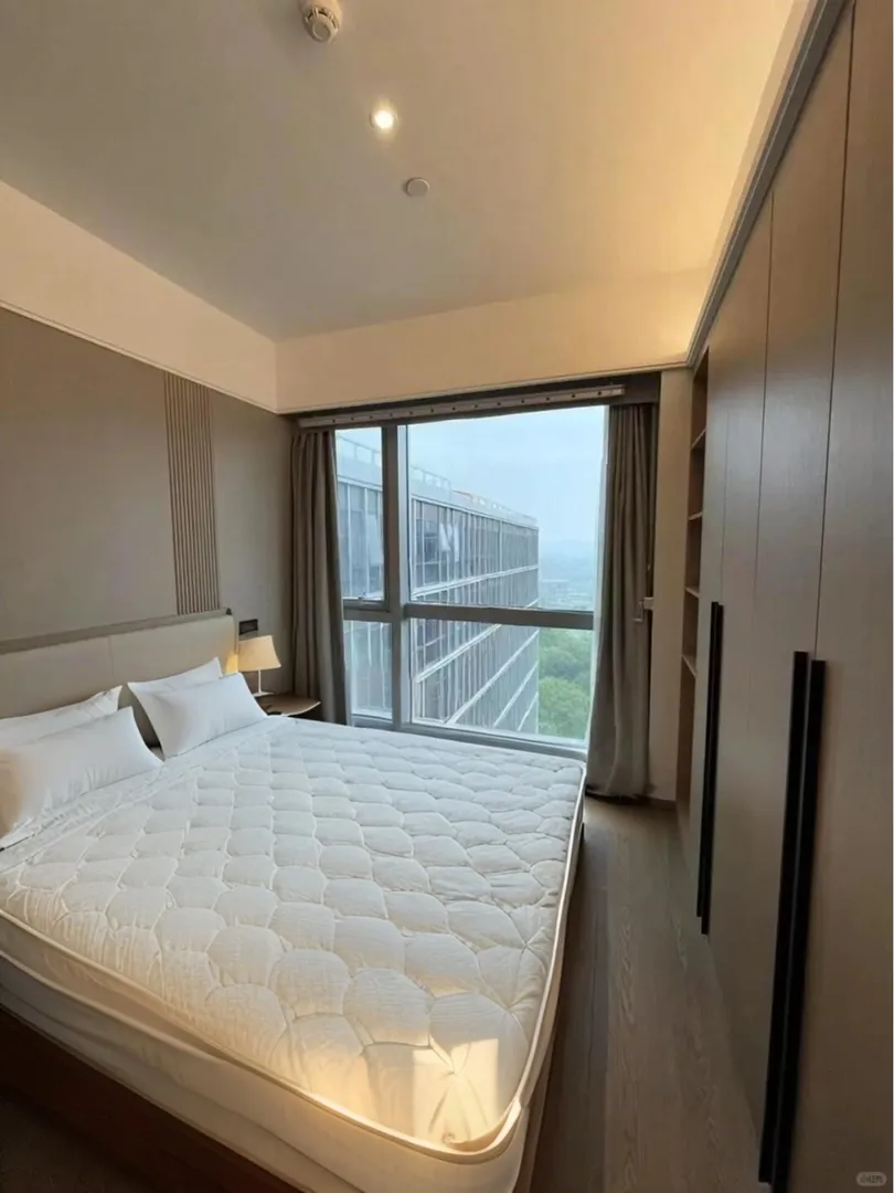 昆士蘭7月轉一間studio，4站🚌到UQ