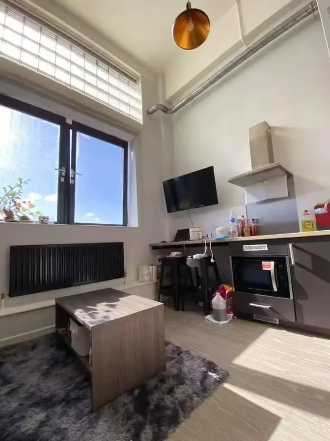 諾丁漢出個人loft studio｜包bill可雙人