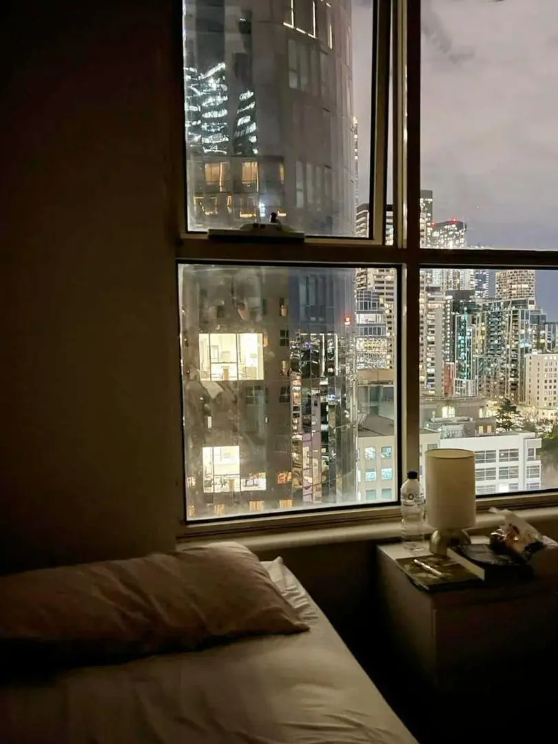 倫敦夜景nice落地窗1b1b，蹲個寶紙接手