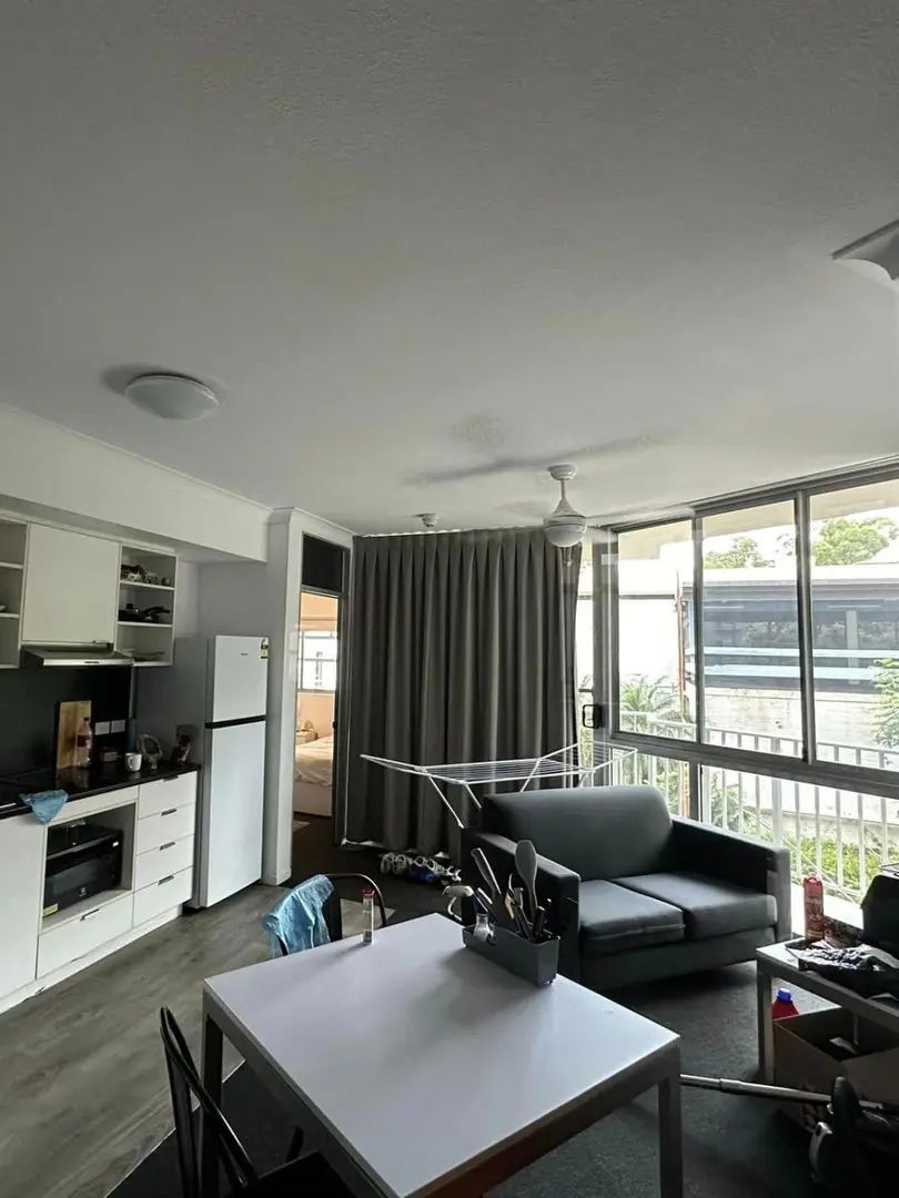 位於QUT門口的🏠2️⃣b找室友✨