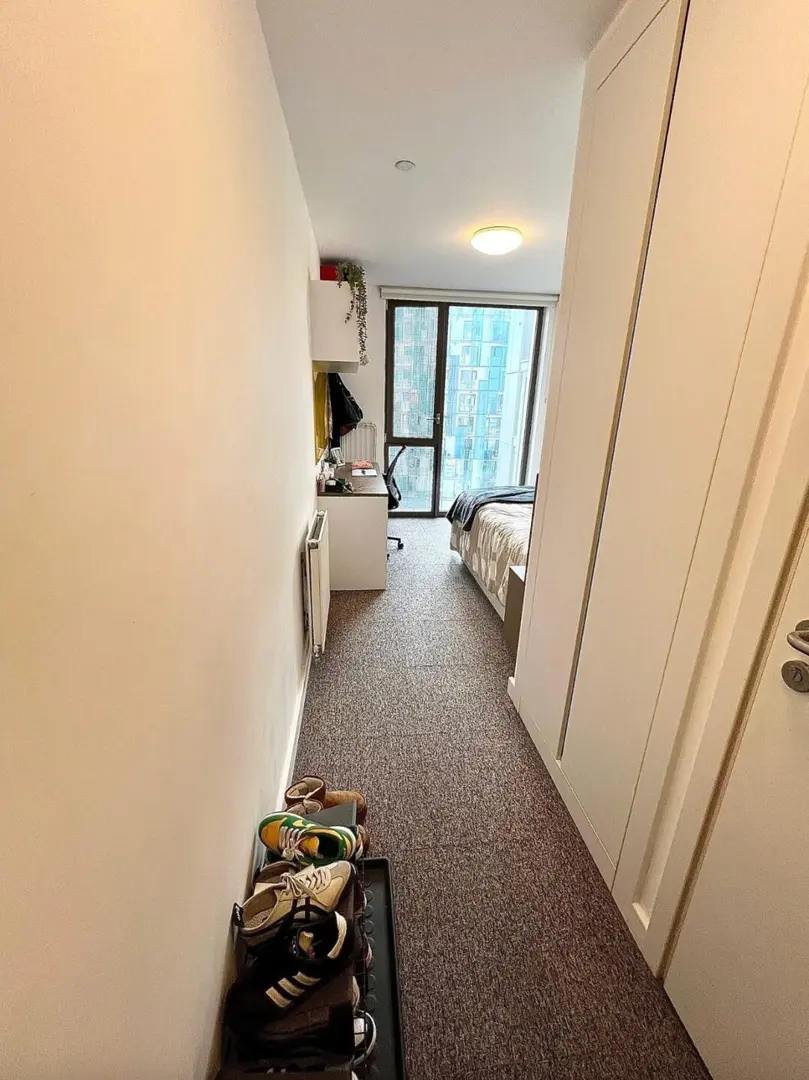 倫敦9月轉租自住studio～300近地鐵包bill