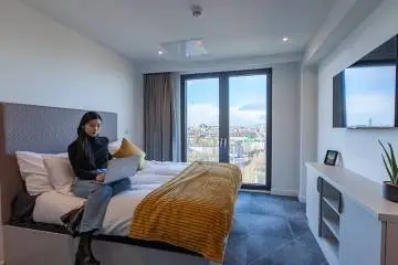 格拉斯哥租房🏠陽光房沖250pw！