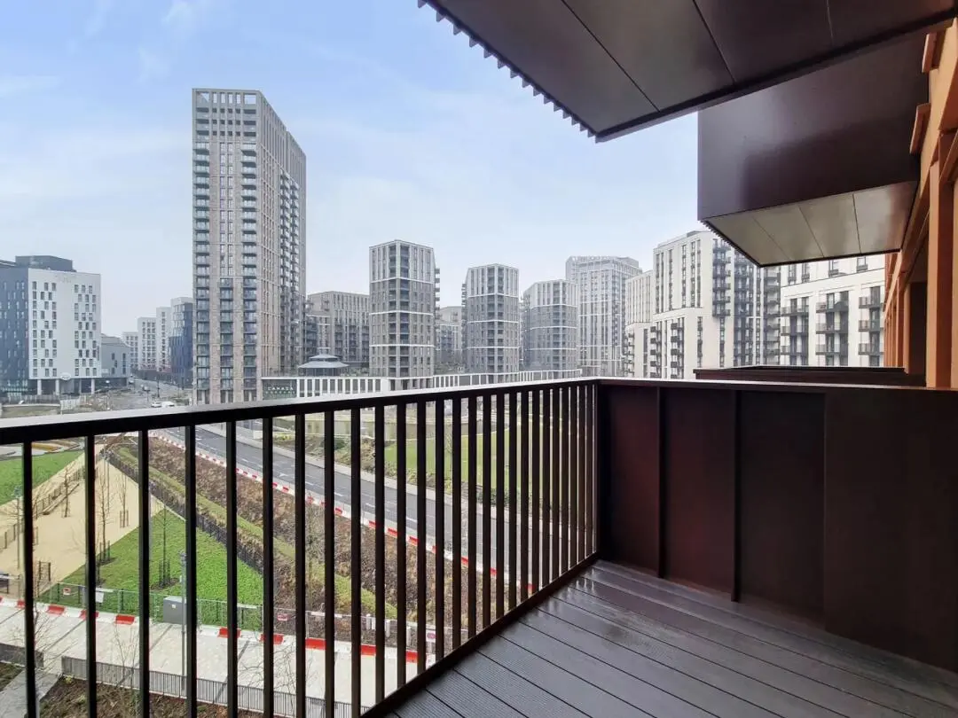 ucl大戶型寵物友好帶露台的studio！