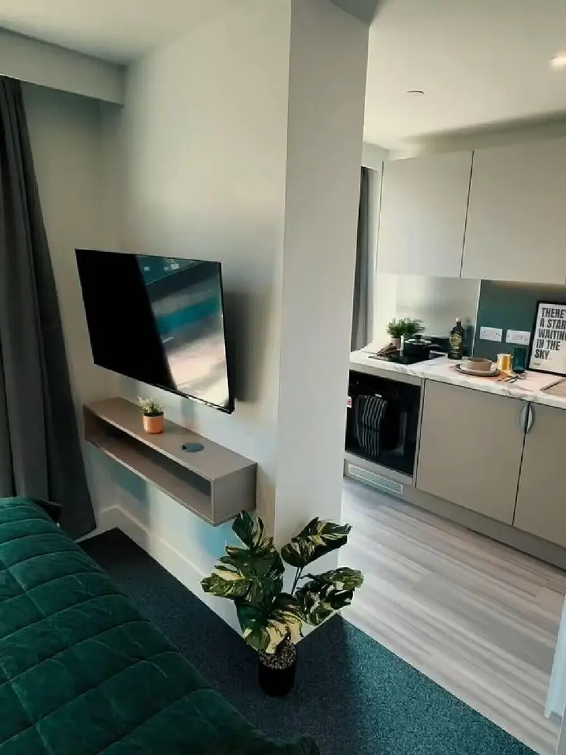 謝菲爾德廚房臥室有隔斷的studio～