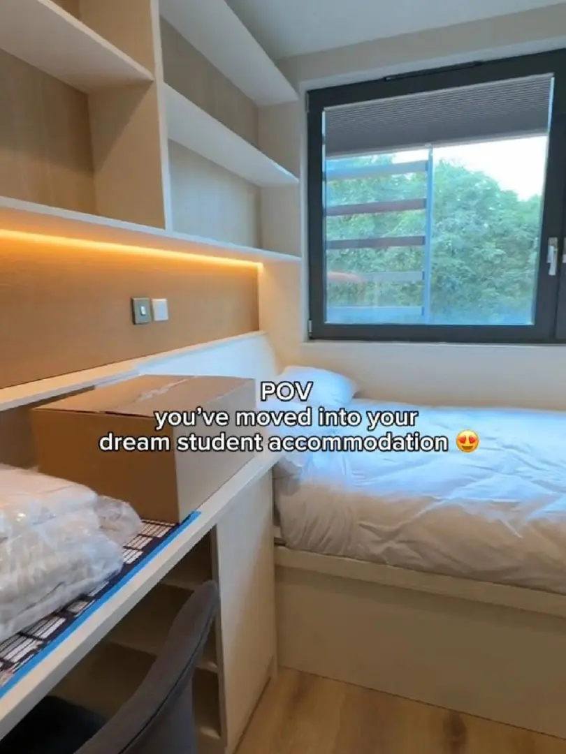 倫敦學區房🇬🇧2b戶型，近地鐵