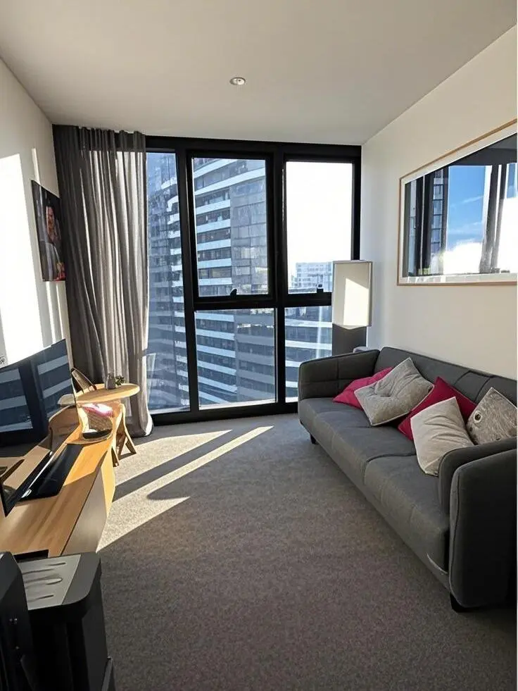 Adelaide｜隨緣轉租1b1b～（落地窗 帶家具