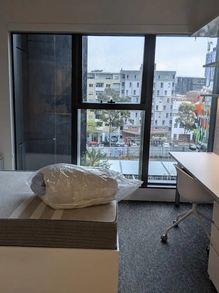 墨爾本含淚低價出一間studio，包bills