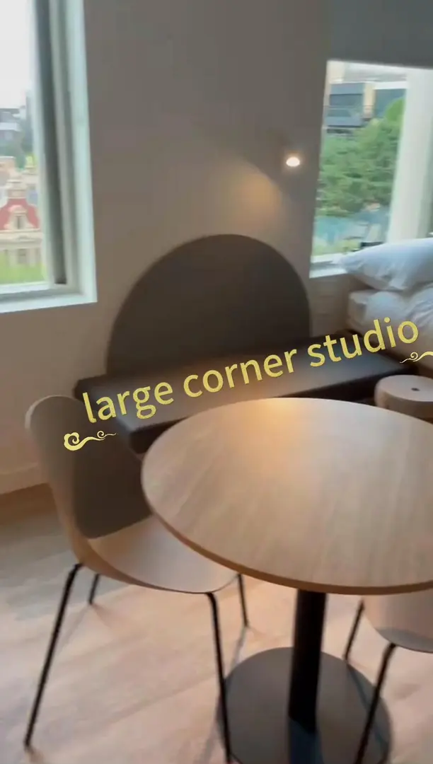 ➗墨爾本Large Corner Studio ！出門墨大